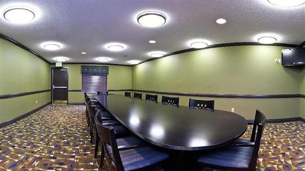 Holiday Inn Express Hotel & Suites Madison By Ihg Dış mekan fotoğraf