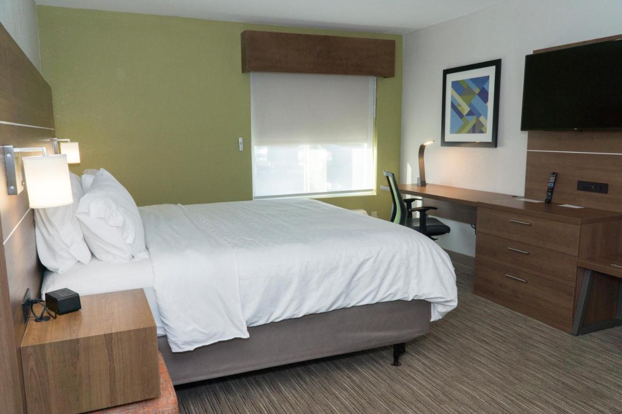 Holiday Inn Express Hotel & Suites Madison By Ihg Dış mekan fotoğraf