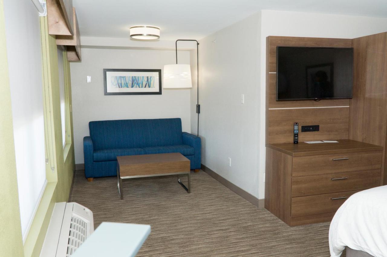 Holiday Inn Express Hotel & Suites Madison By Ihg Dış mekan fotoğraf