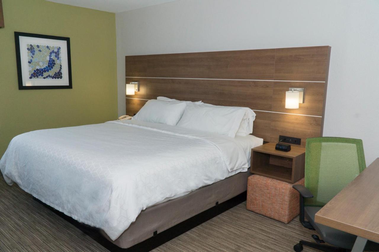 Holiday Inn Express Hotel & Suites Madison By Ihg Dış mekan fotoğraf