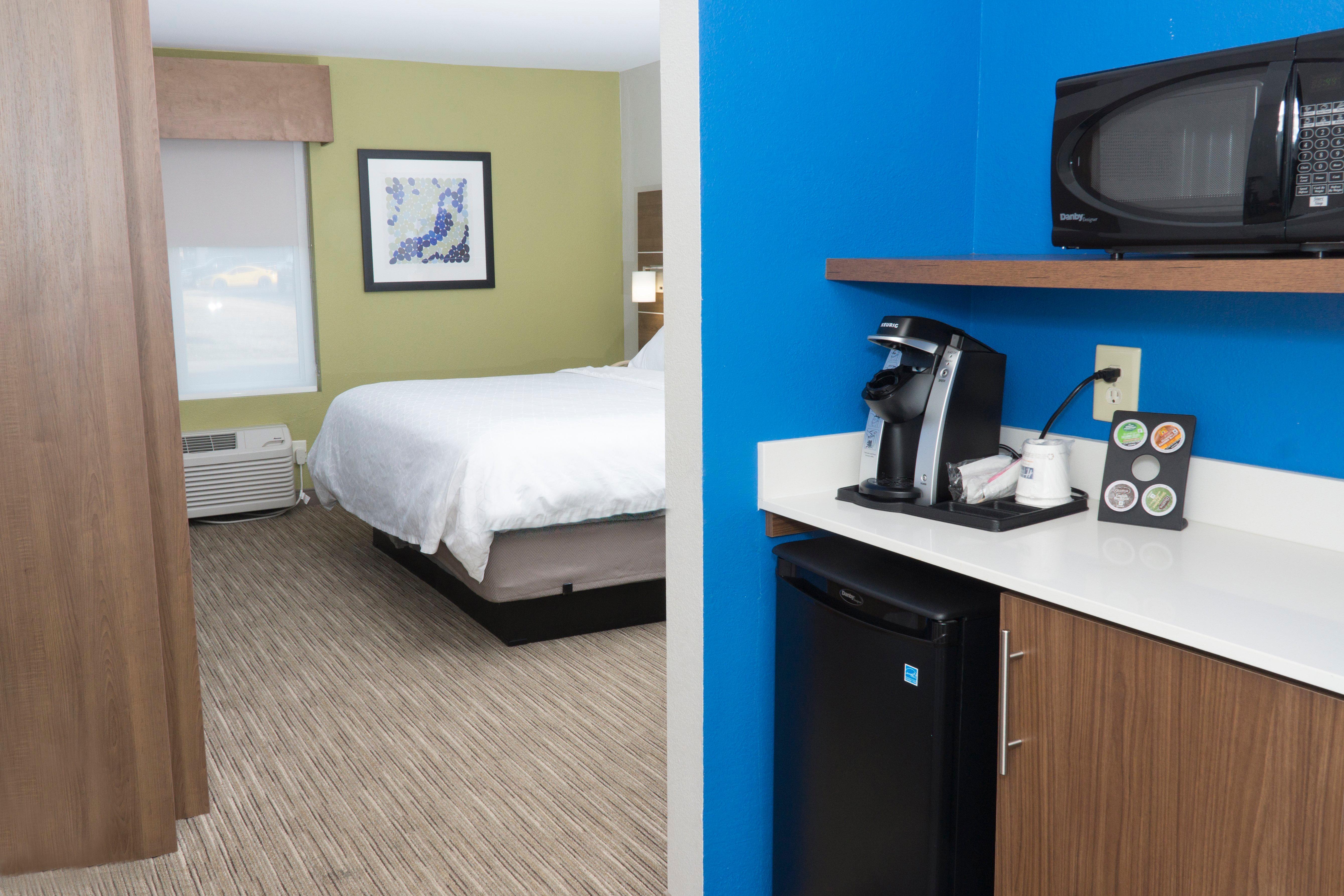 Holiday Inn Express Hotel & Suites Madison By Ihg Dış mekan fotoğraf