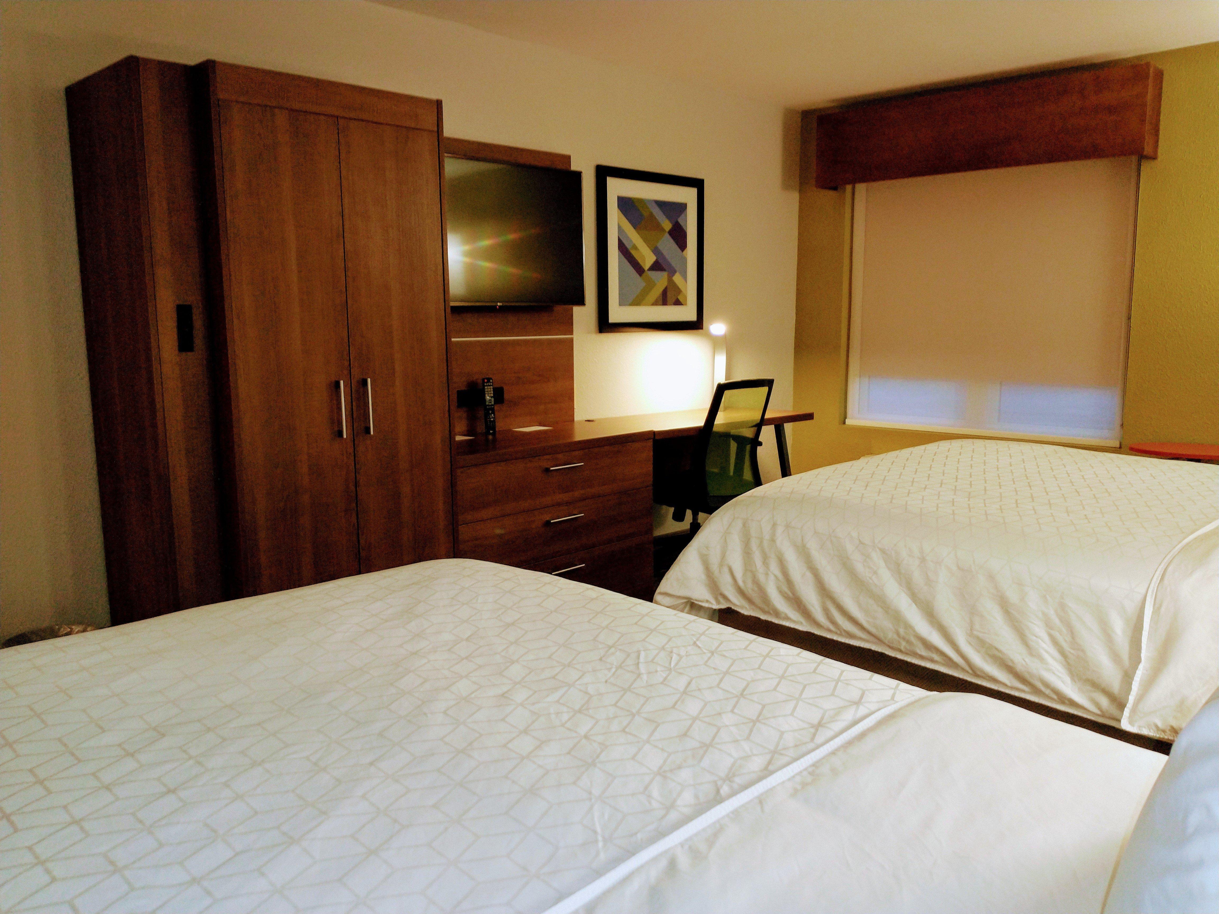 Holiday Inn Express Hotel & Suites Madison By Ihg Dış mekan fotoğraf