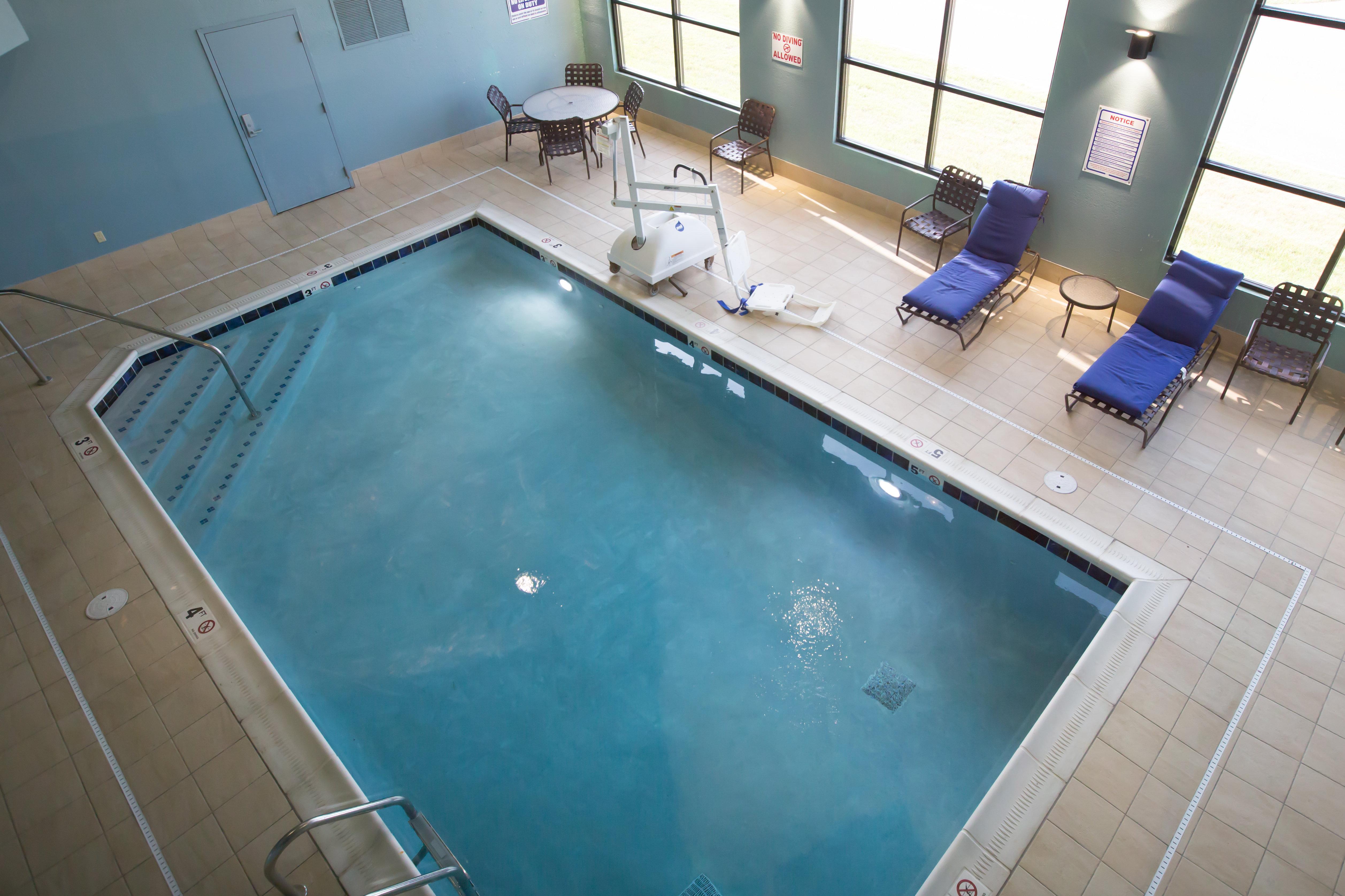 Holiday Inn Express Hotel & Suites Madison By Ihg Dış mekan fotoğraf