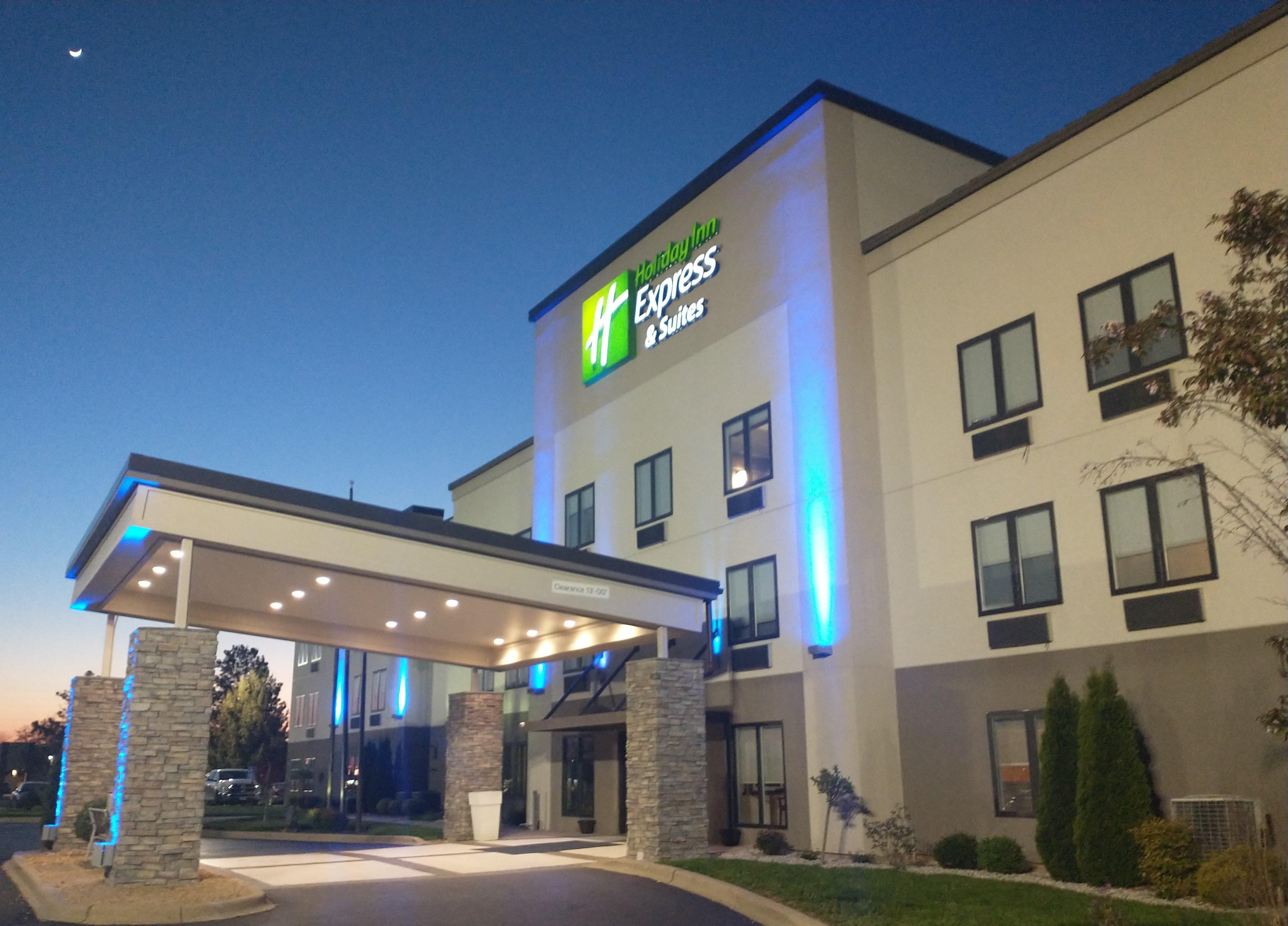 Holiday Inn Express Hotel & Suites Madison By Ihg Dış mekan fotoğraf