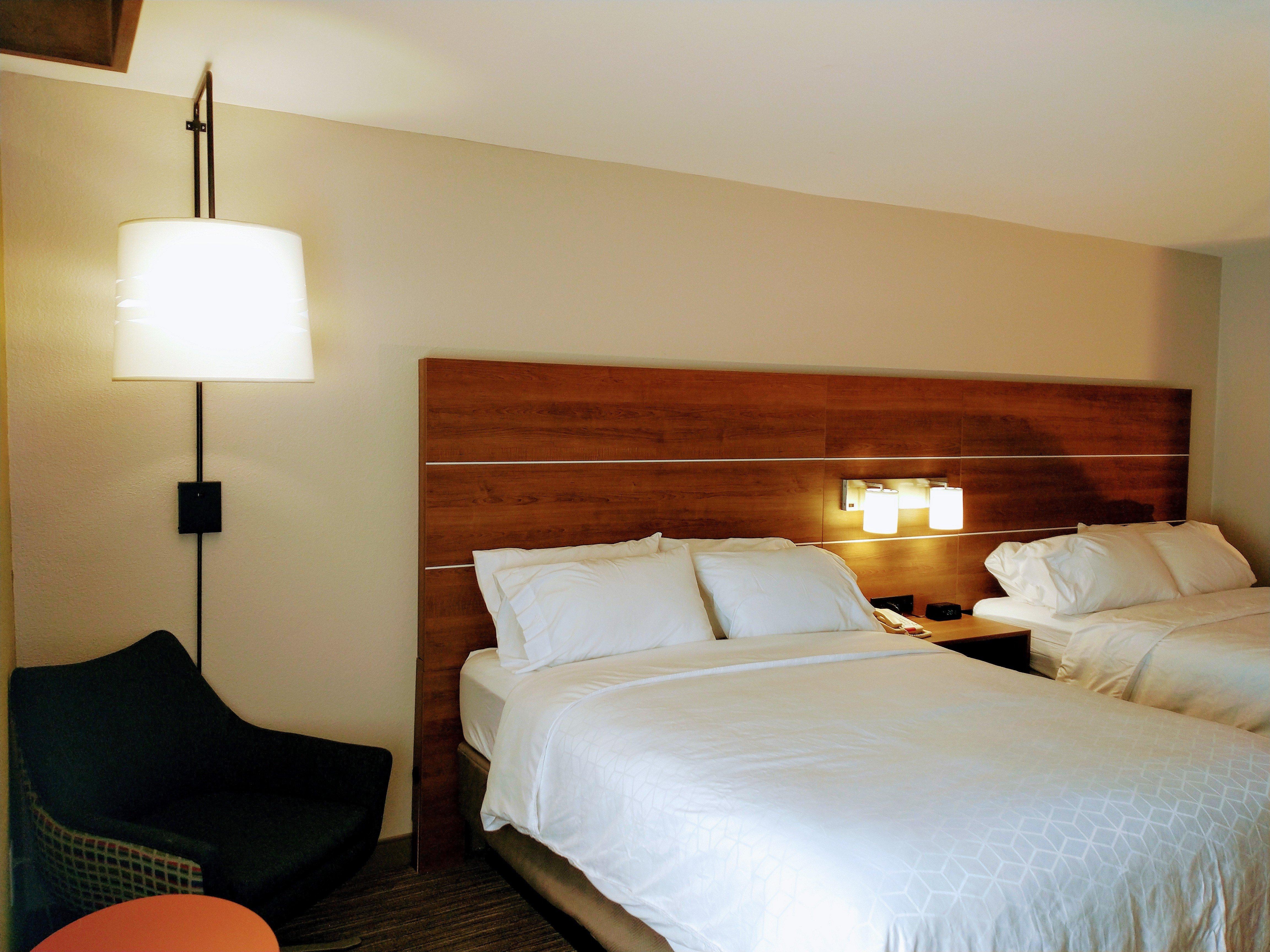 Holiday Inn Express Hotel & Suites Madison By Ihg Dış mekan fotoğraf