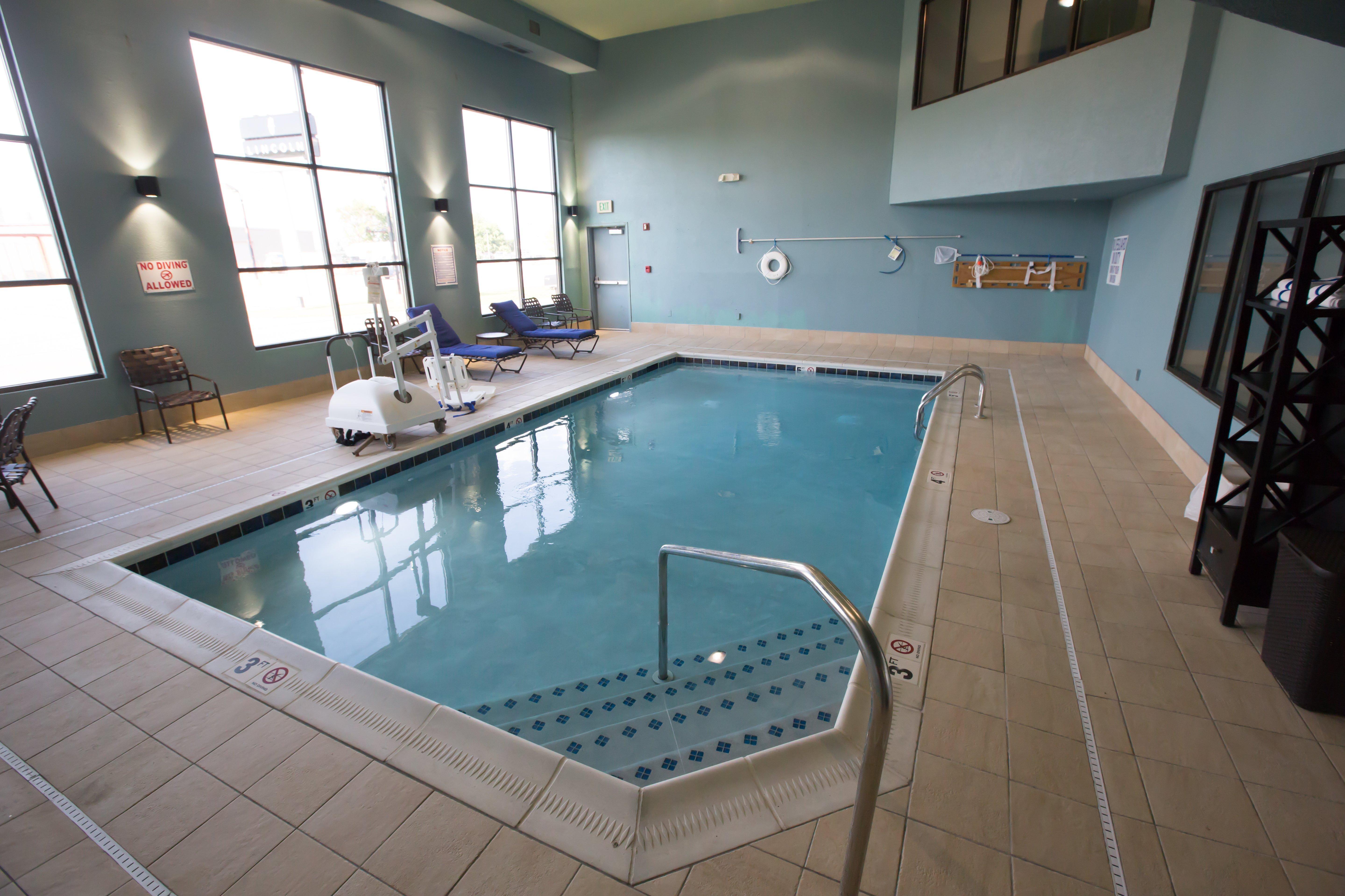 Holiday Inn Express Hotel & Suites Madison By Ihg Dış mekan fotoğraf