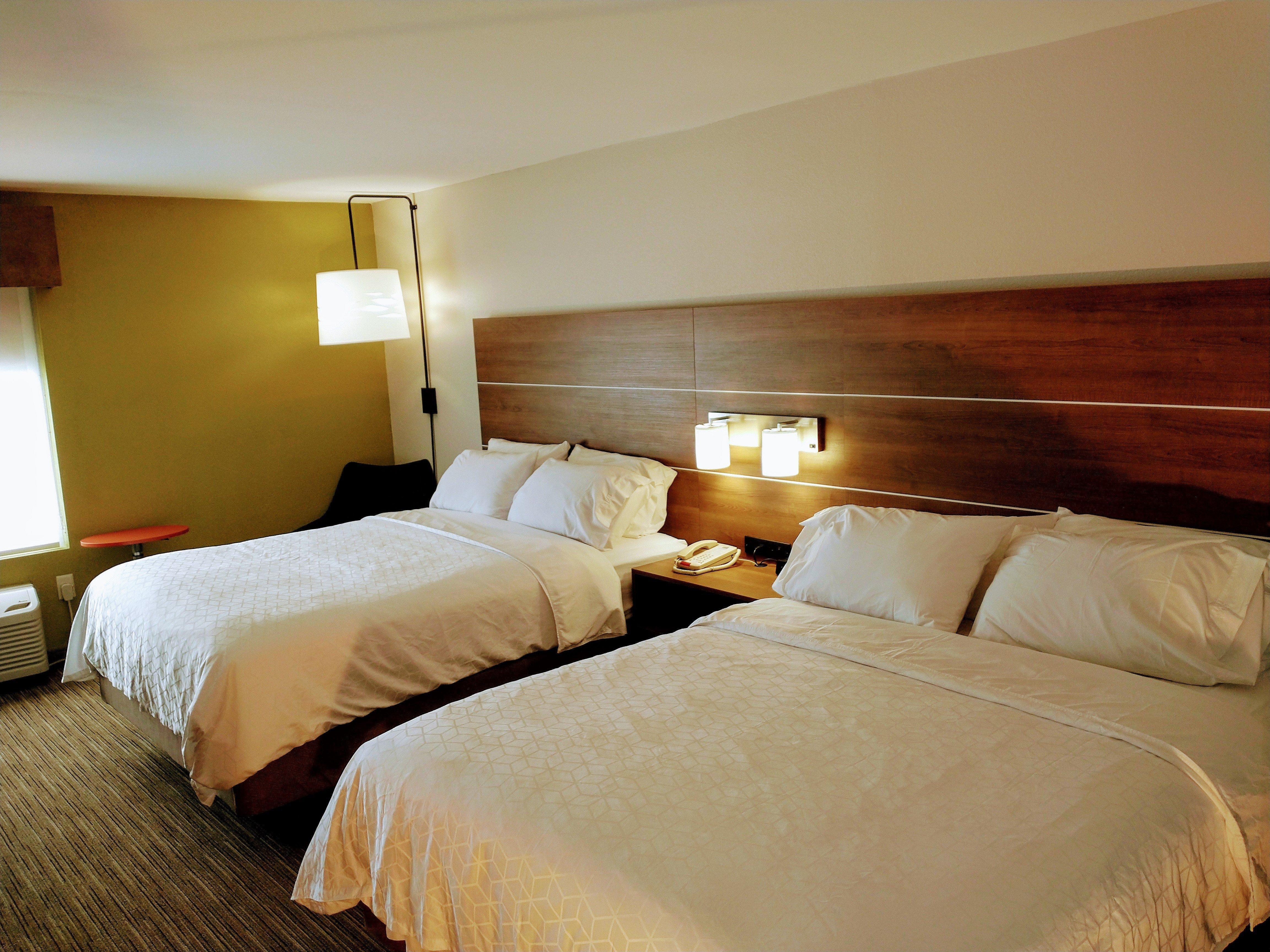 Holiday Inn Express Hotel & Suites Madison By Ihg Dış mekan fotoğraf