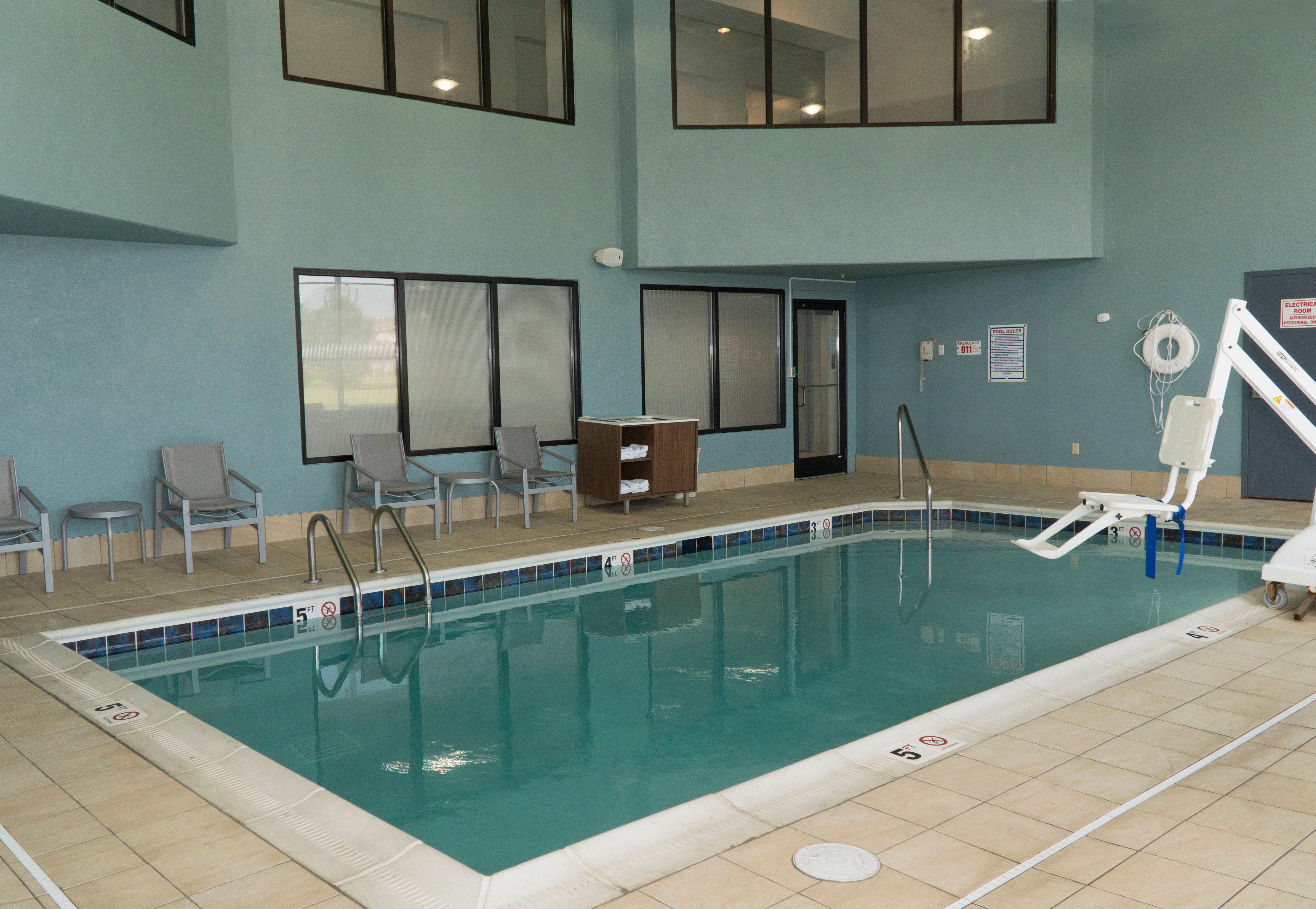 Holiday Inn Express Hotel & Suites Madison By Ihg Dış mekan fotoğraf