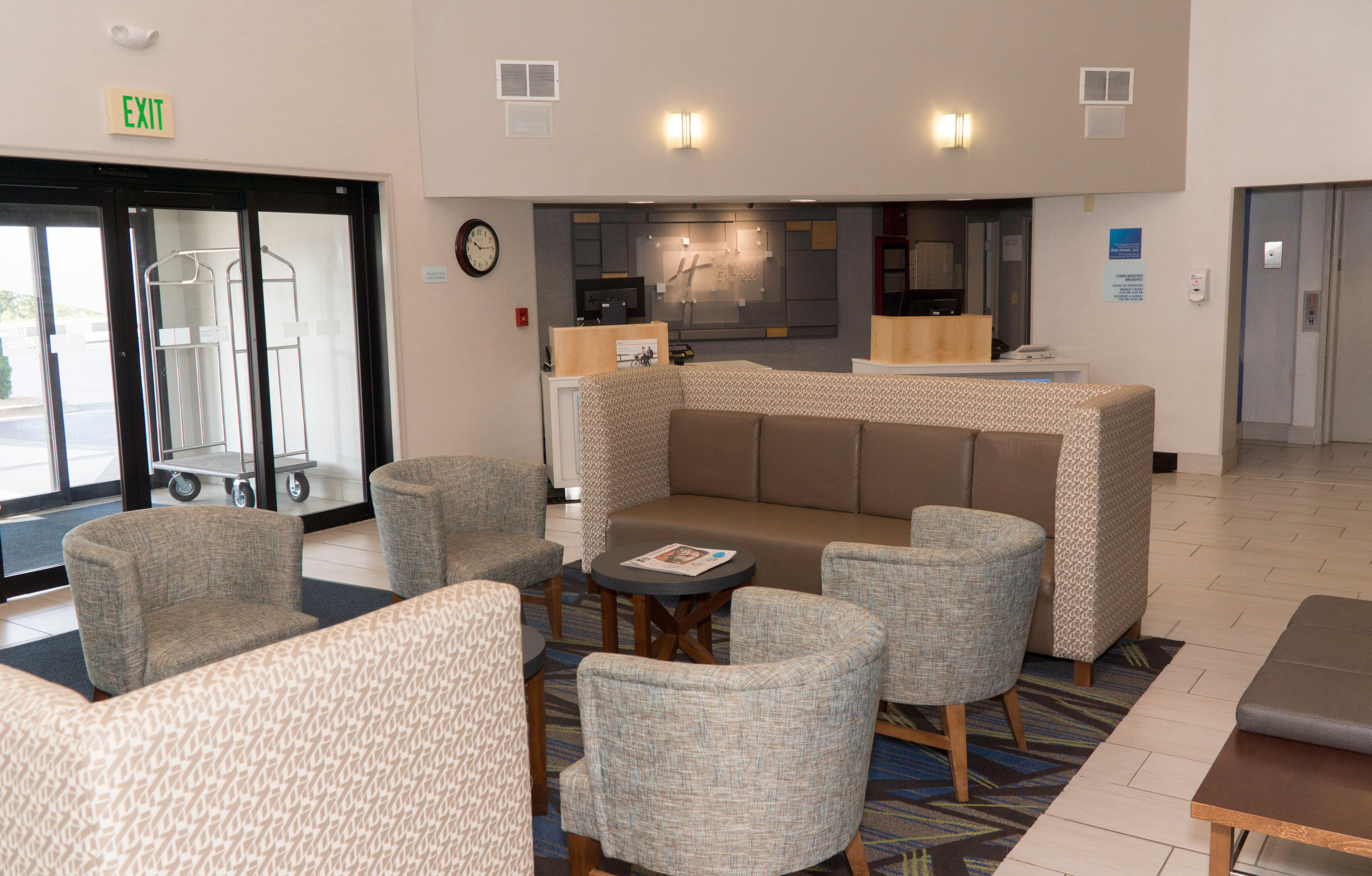 Holiday Inn Express Hotel & Suites Madison By Ihg Dış mekan fotoğraf