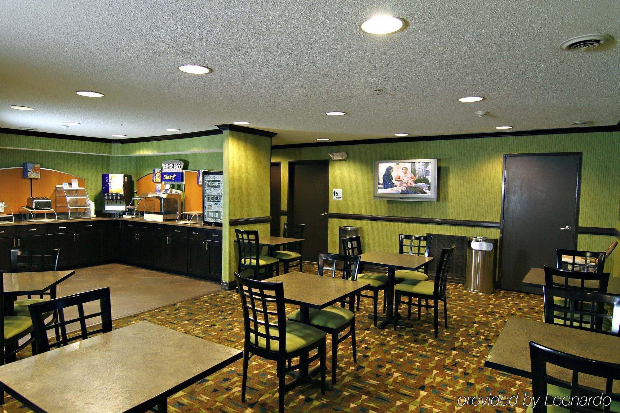 Holiday Inn Express Hotel & Suites Madison By Ihg Dış mekan fotoğraf